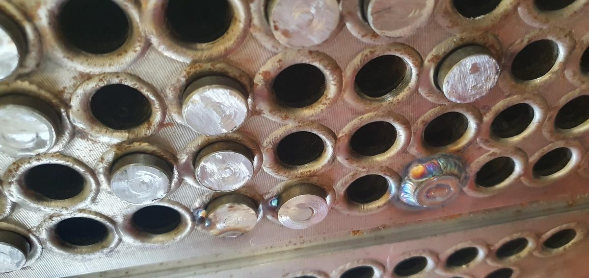 Tubes bouchés sur la plaque tubulaire